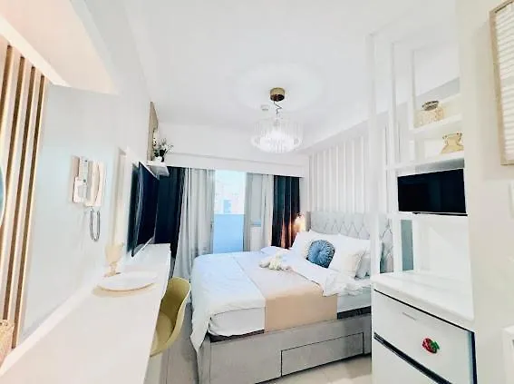 White Luxe Aparthotel