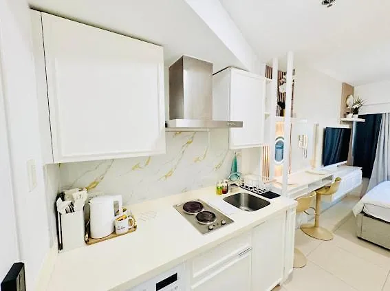 White Luxe * Manila