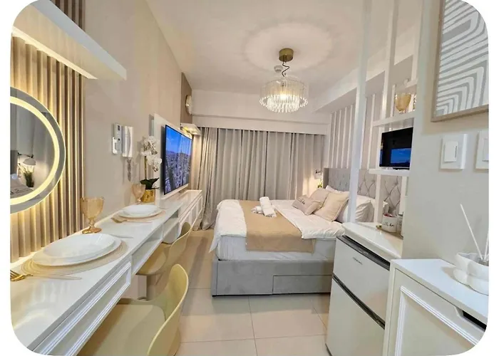 White Luxe Aparthotel *