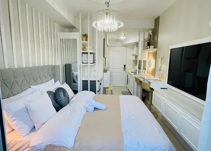 White Luxe Aparthotel