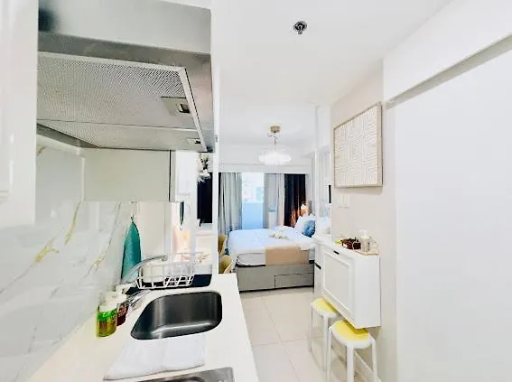 White Luxe * Manila